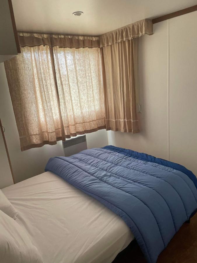 Mobil-Home 4/6 Personnes , Terrasse Couverte ,Piscine Chauffee . Biville-sur-Mer Kültér fotó